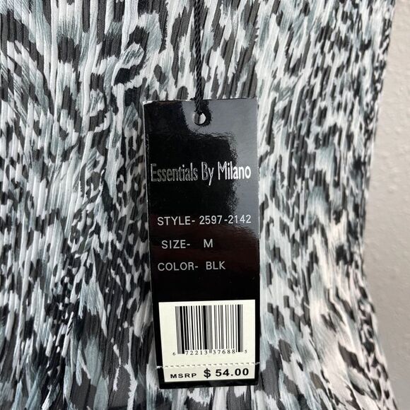 NWT Essentials by Milano Blouse Top Size M - Picture 6 of 8